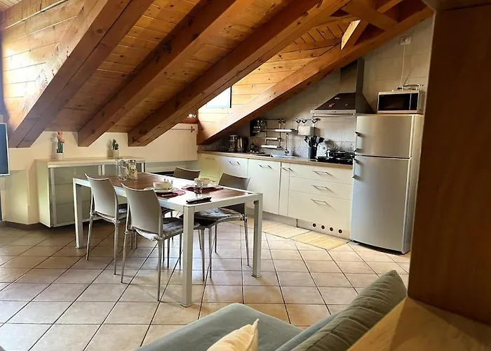 Attico Accogliente E Moderno * Como